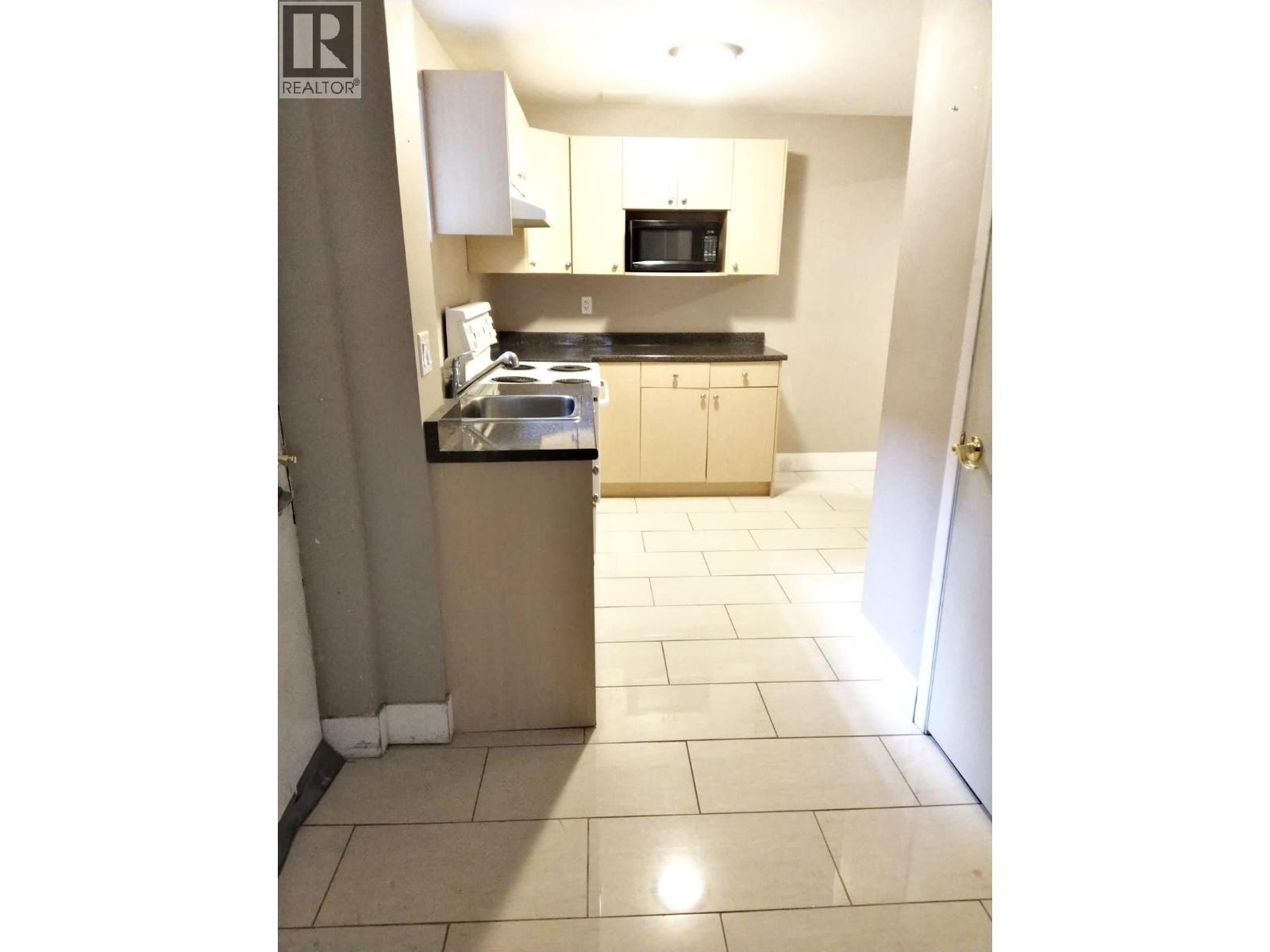 Basement 4897 Patrick Pl, Burnaby, British Columbia  V5J 3A5 - Photo 12 - R3153839