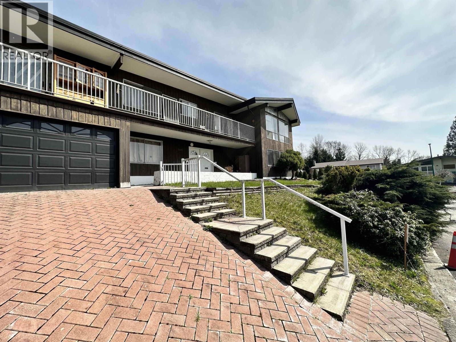 Basement 4897 Patrick Pl, Burnaby, British Columbia  V5J 3A5 - Photo 2 - R3153839