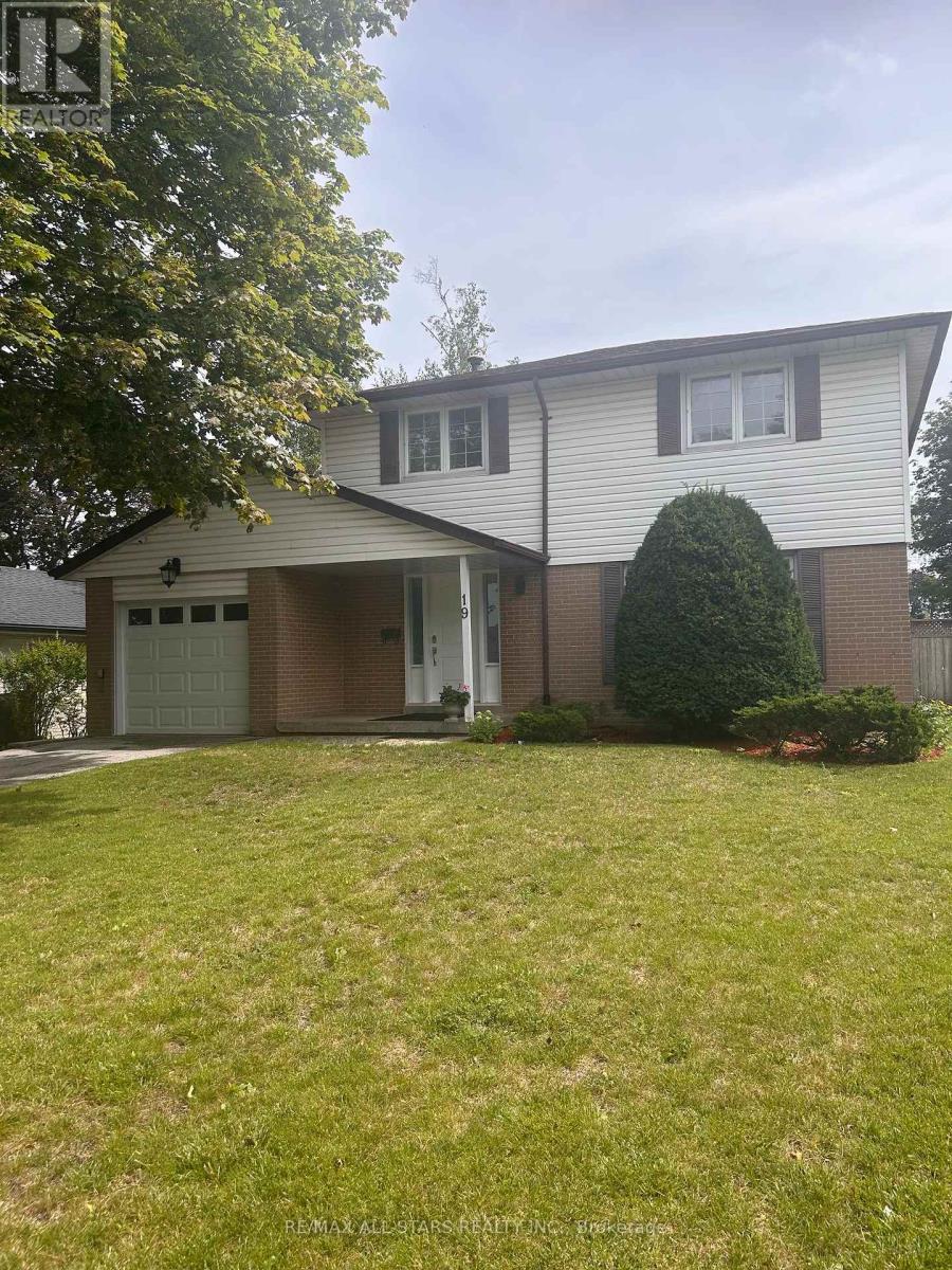 <div class="slider-price">$899,990</div><p>19 Portico Drive, Toronto, Ontario</p>