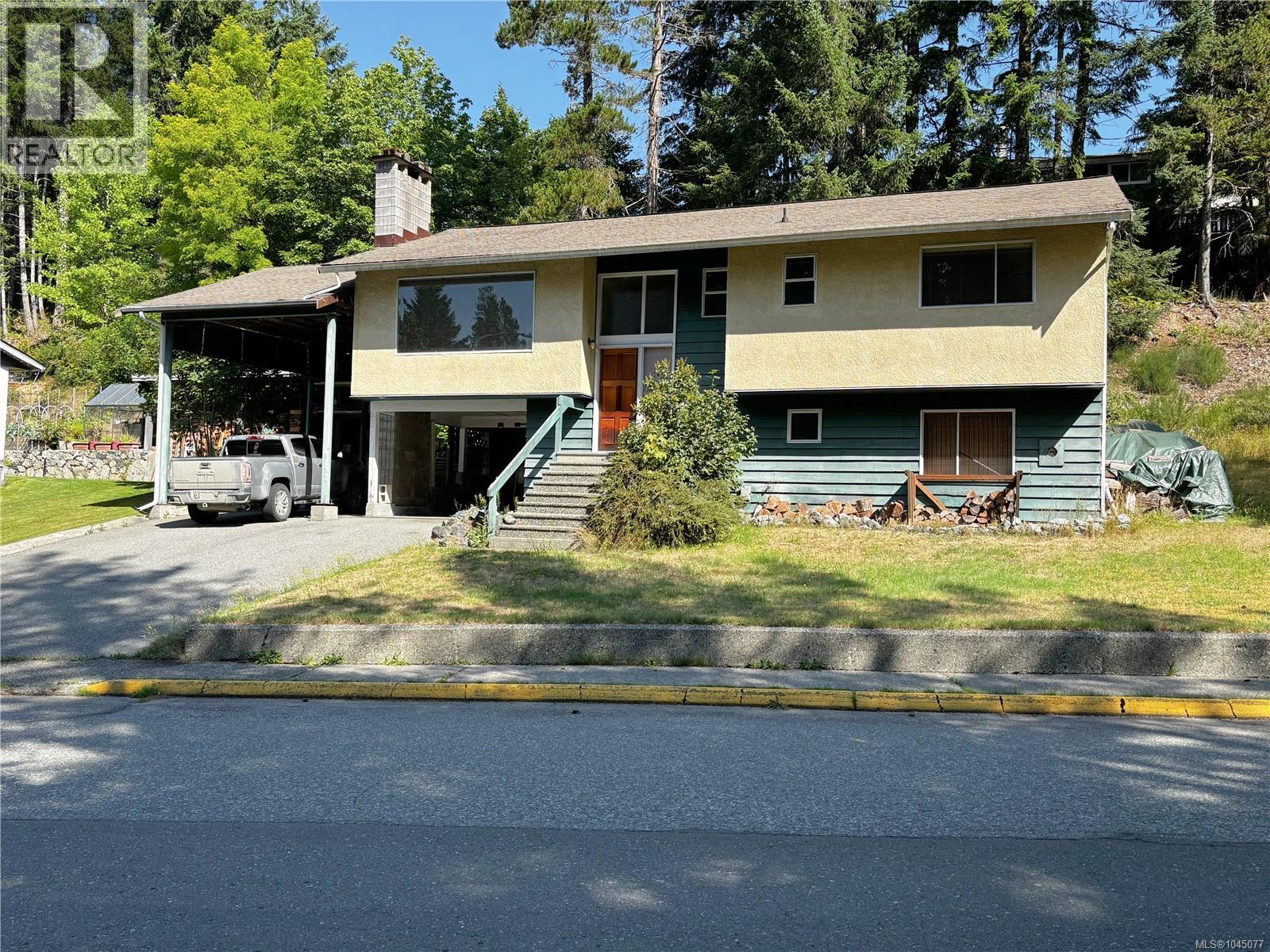 352 Nootka Dr, Gold River, British Columbia