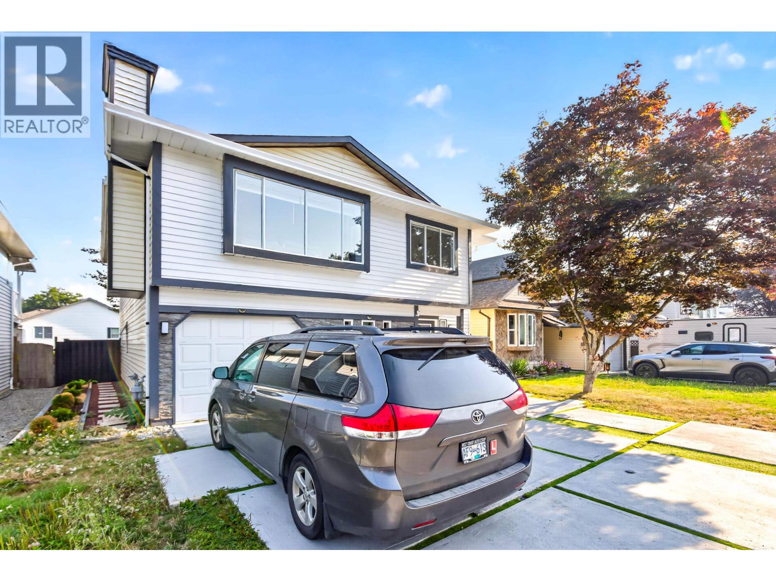 22419 125 Avenue, Maple Ridge, British Columbia  V2X 9N8 - Photo 2 - R3153680