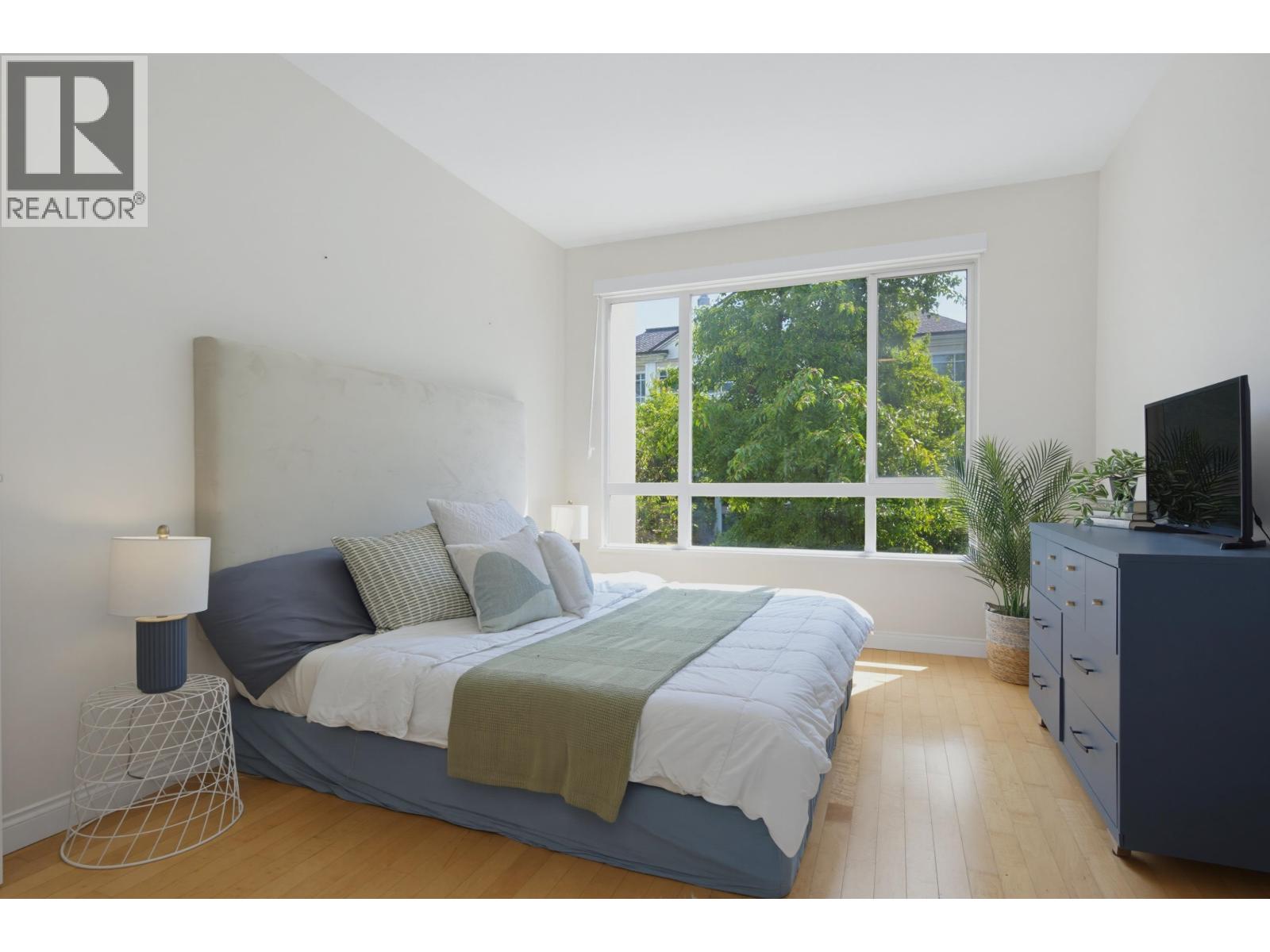 229 5735 Hampton Place, Vancouver, British Columbia  V6T 2G8 - Photo 4 - R3153547