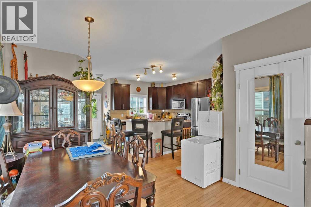 31 Walden Manor SE, Calgary, Alberta  T2X 0N1 - Photo 5 - A2332066