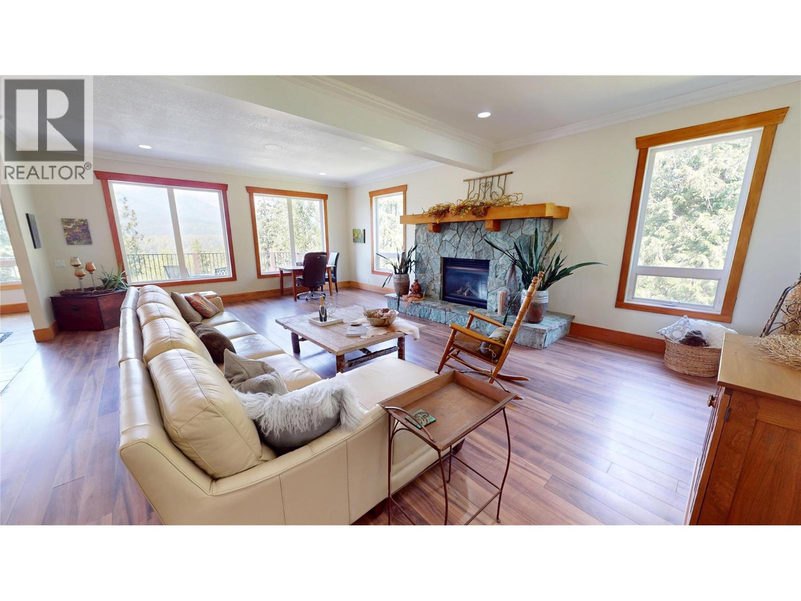 3934 Cokato Road, Fernie, British Columbia  V0B 1M4 - Photo 11 - 10396170