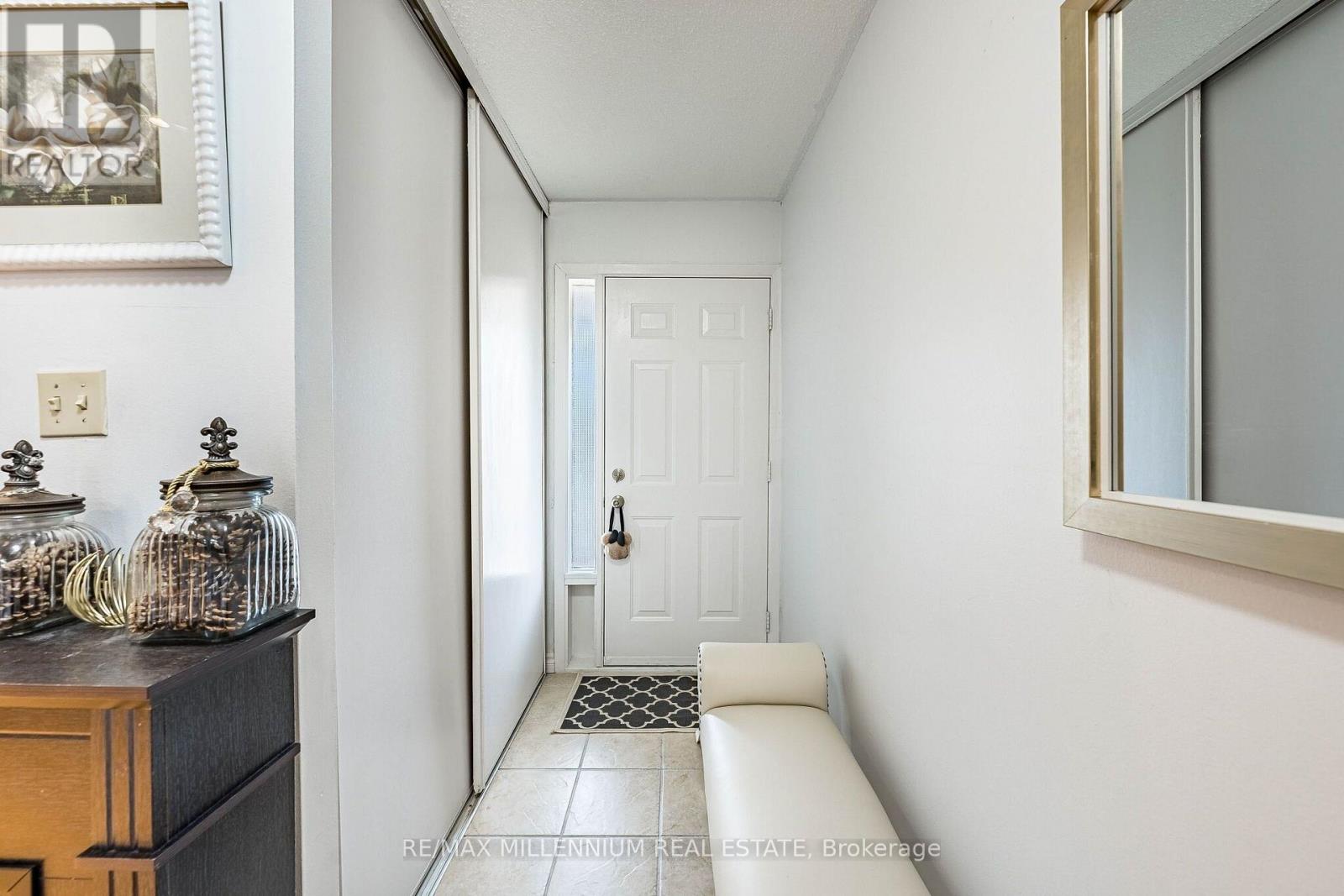 301 Milestone Crescent, Aurora, Ontario  L4G 3M2 - Photo 8 - N13652998