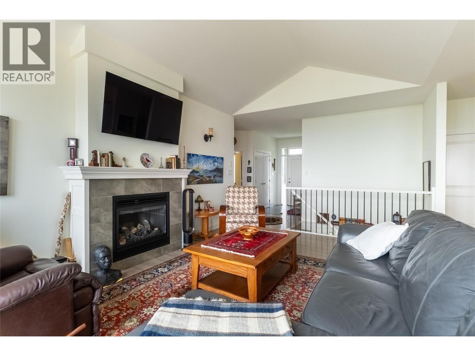 440 Aralia Place, Logan Lake, British Columbia  V0K 1W0 - Photo 5 - 10397112