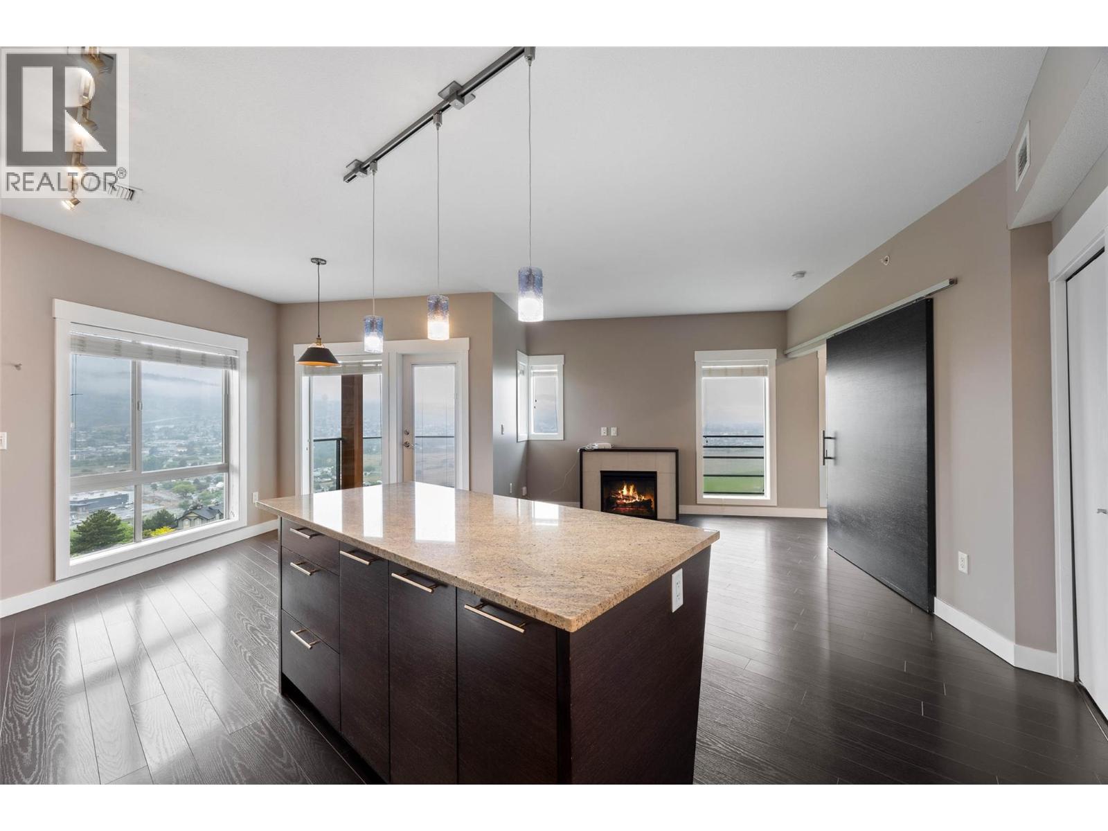 1030 Talasa Way Unit# 2404, Kamloops, British Columbia  V2H 0C3 - Photo 3 - 10387573