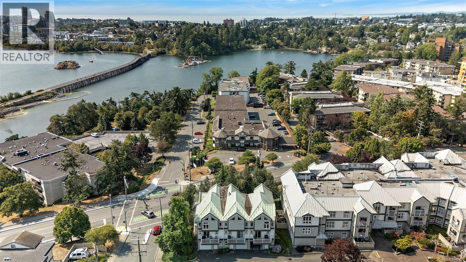 234 Gorge Rd E, Victoria, British Columbia  V9A 1L5 - Photo 1 - 1046431