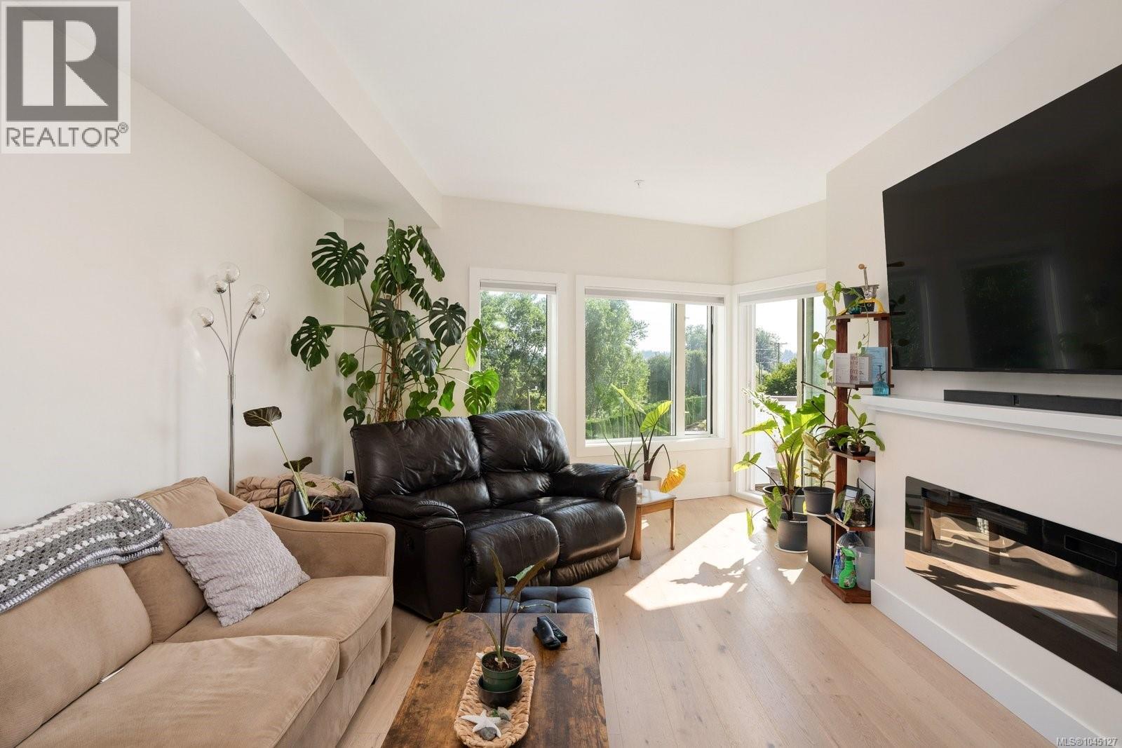 306 7098 Wallace Dr, Central Saanich, British Columbia  V8M 1G9 - Photo 4 - 1045127