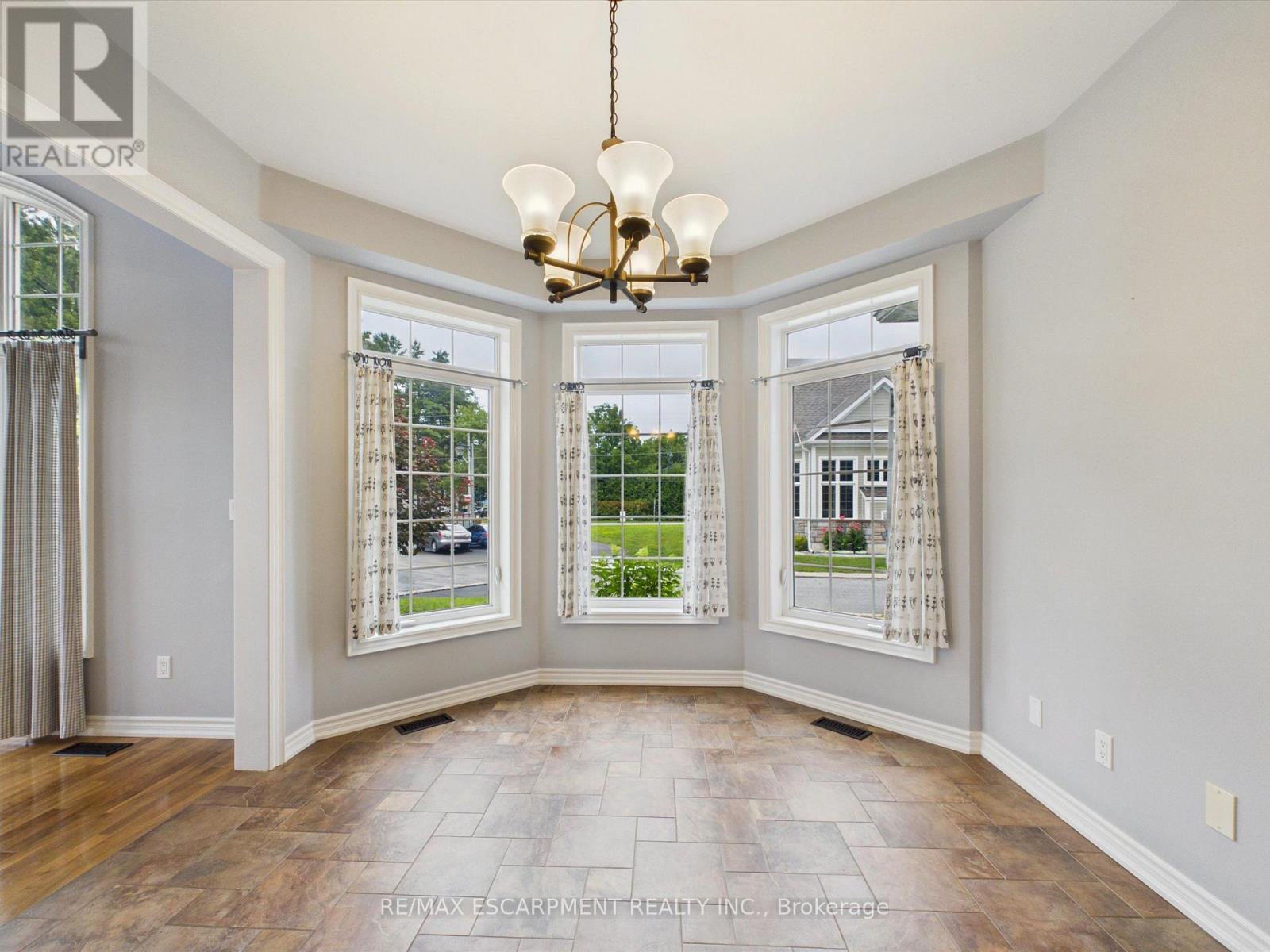 23 Spencer Street, Bracebridge, Ontario P1L 0B7 - Photo 11 - X13652970