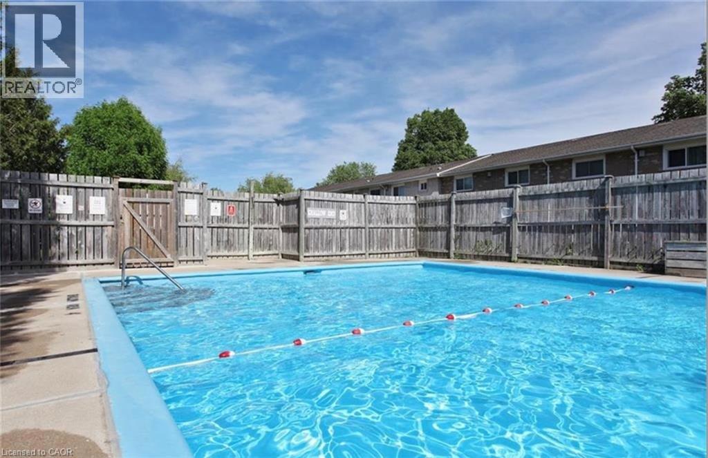 655 Albert Street Unit# J, Waterloo, Ontario  N2L 3V5 - Photo 14 - 40854067