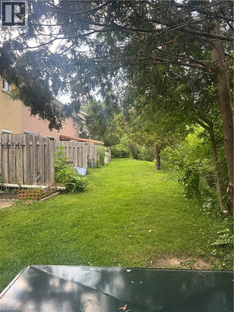 655 Albert Street Unit# J, Waterloo, Ontario  N2L 3V5 - Photo 17 - 40854067