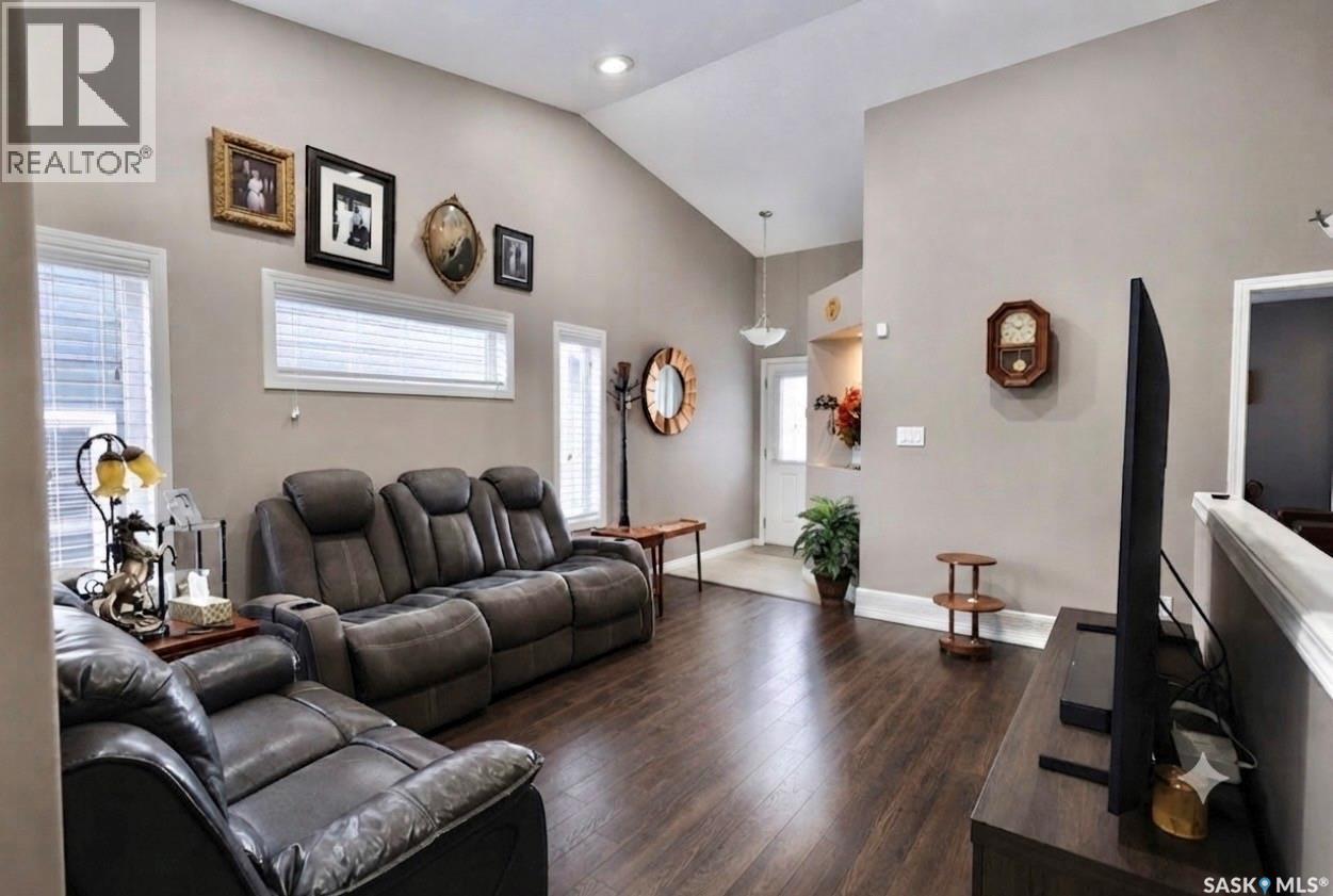 309 1851 Pederson Drive, Prince Albert, Saskatchewan  S6X 0B2 - Photo 6 - SK044653