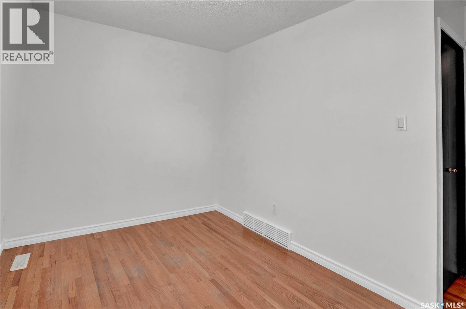 302 Doiron Road N, Regina, Saskatchewan  S4Y 1G1 - Photo 22 - SK044933