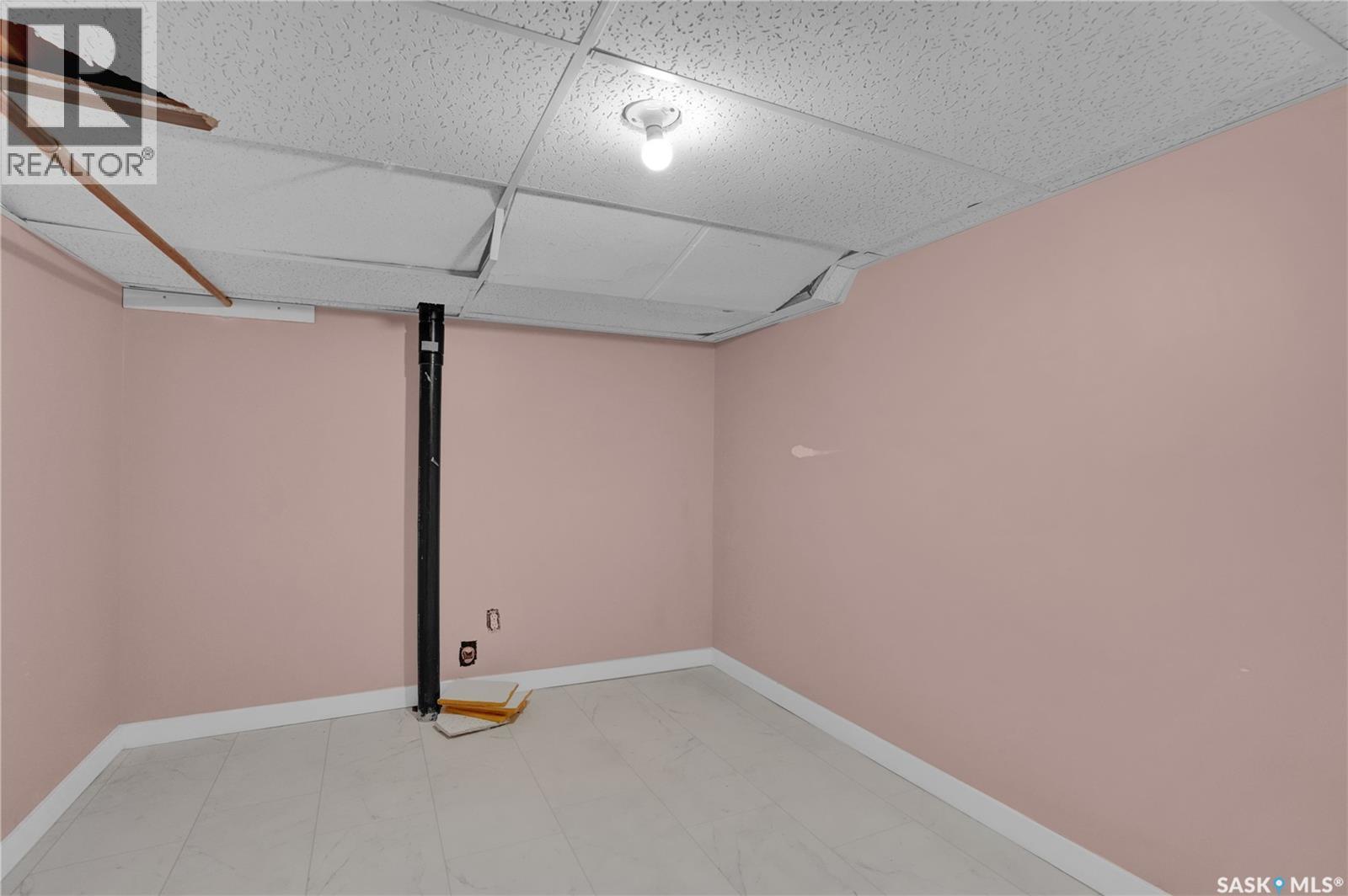 302 Doiron Road N, Regina, Saskatchewan  S4Y 1G1 - Photo 30 - SK044933
