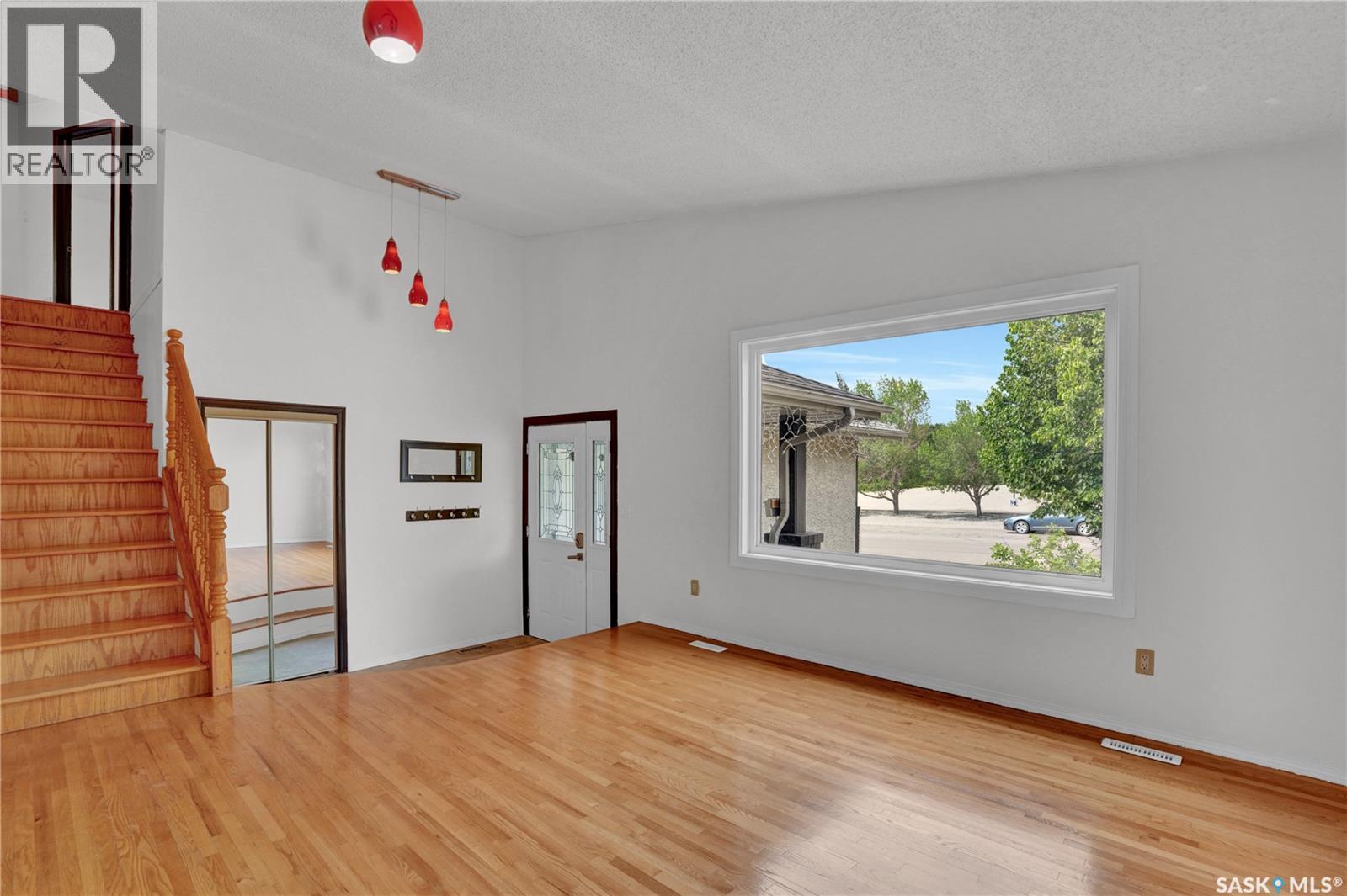 302 Doiron Road N, Regina, Saskatchewan  S4Y 1G1 - Photo 4 - SK044933