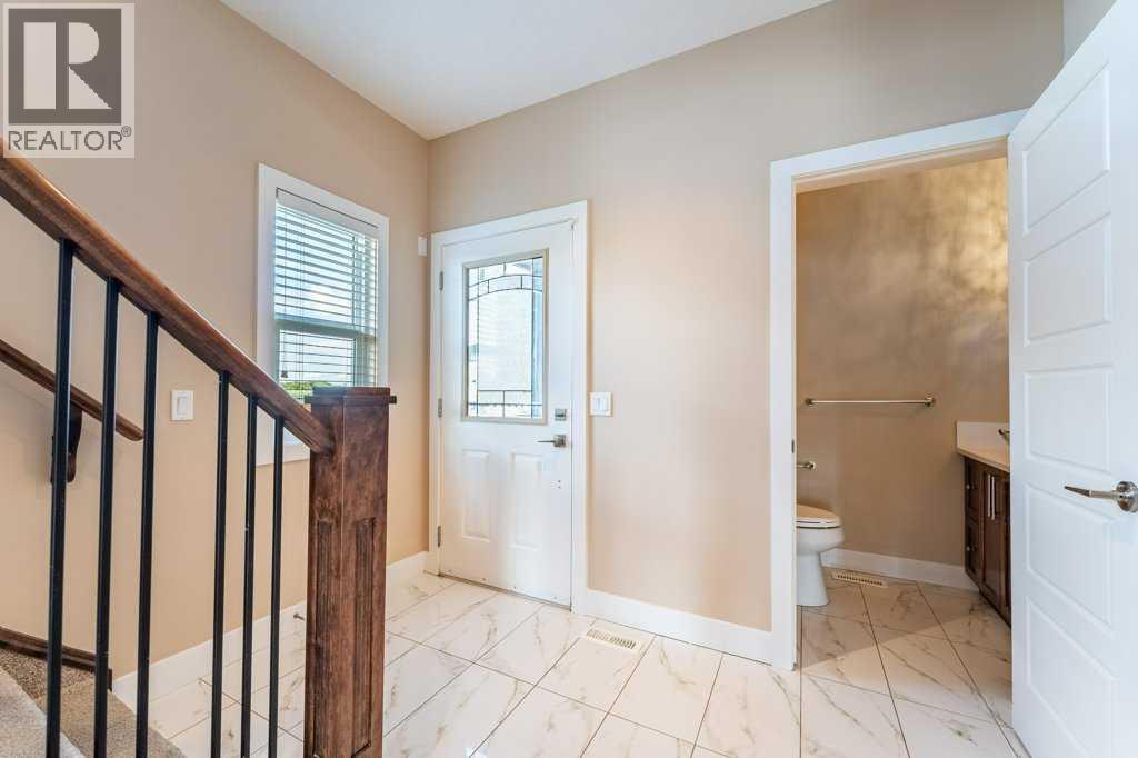 1241 Westmount Drive, Strathmore, Alberta  T1Y 1Y6 - Photo 2 - A2322245
