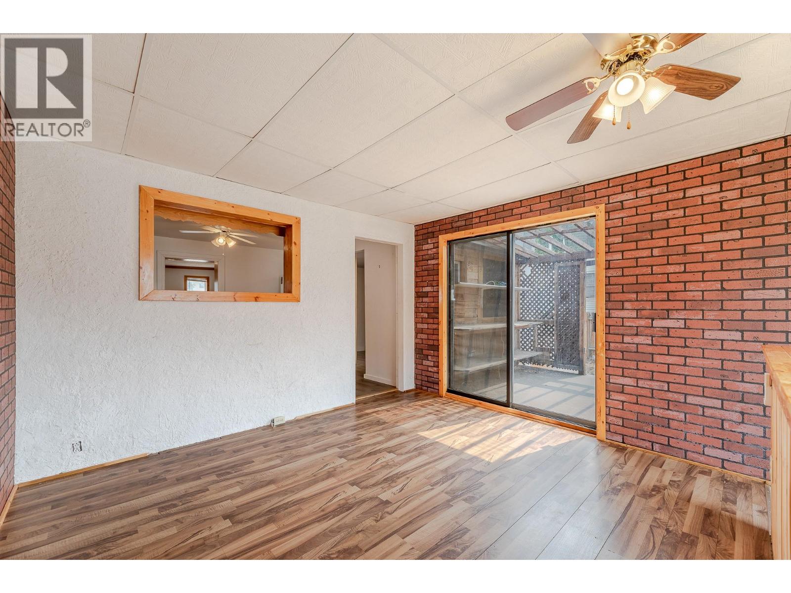 553 Papineau Street, Penticton, British Columbia  V2A 4X6 - Photo 7 - 10397219