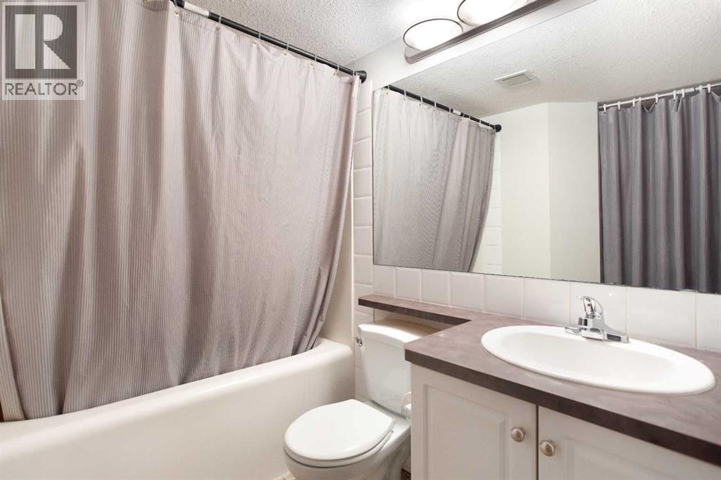 210, 2000 Applevillage Court Se, Calgary, Alberta T2A 7Z4 - Photo 15 - A2329799