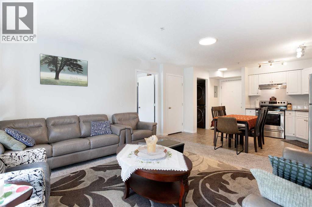 210, 2000 Applevillage Court Se, Calgary, Alberta T2A 7Z4 - Photo 8 - A2329799