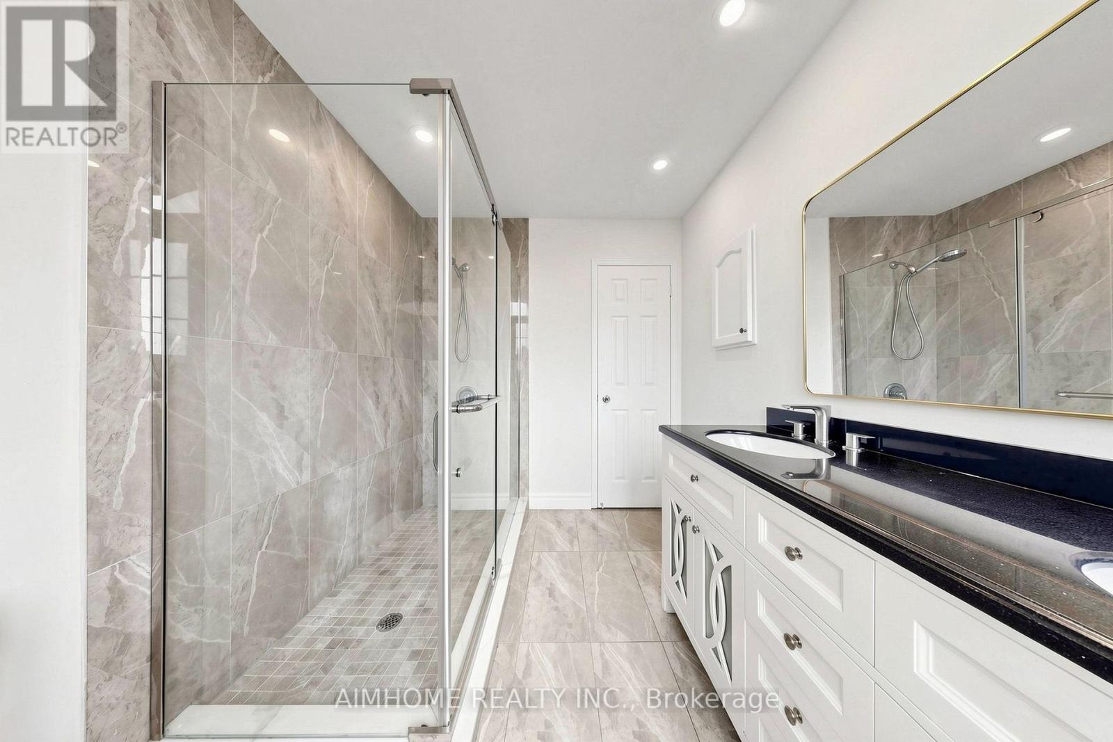 106 Highhill Drive W, Toronto, Ontario  M1T 1N7 - Photo 16 - E13648922