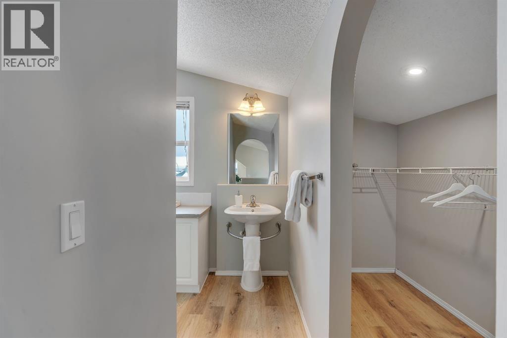 41 Saddlefield Drive NE, Calgary, Alberta  T3J 4Z9 - Photo 23 - A2335814