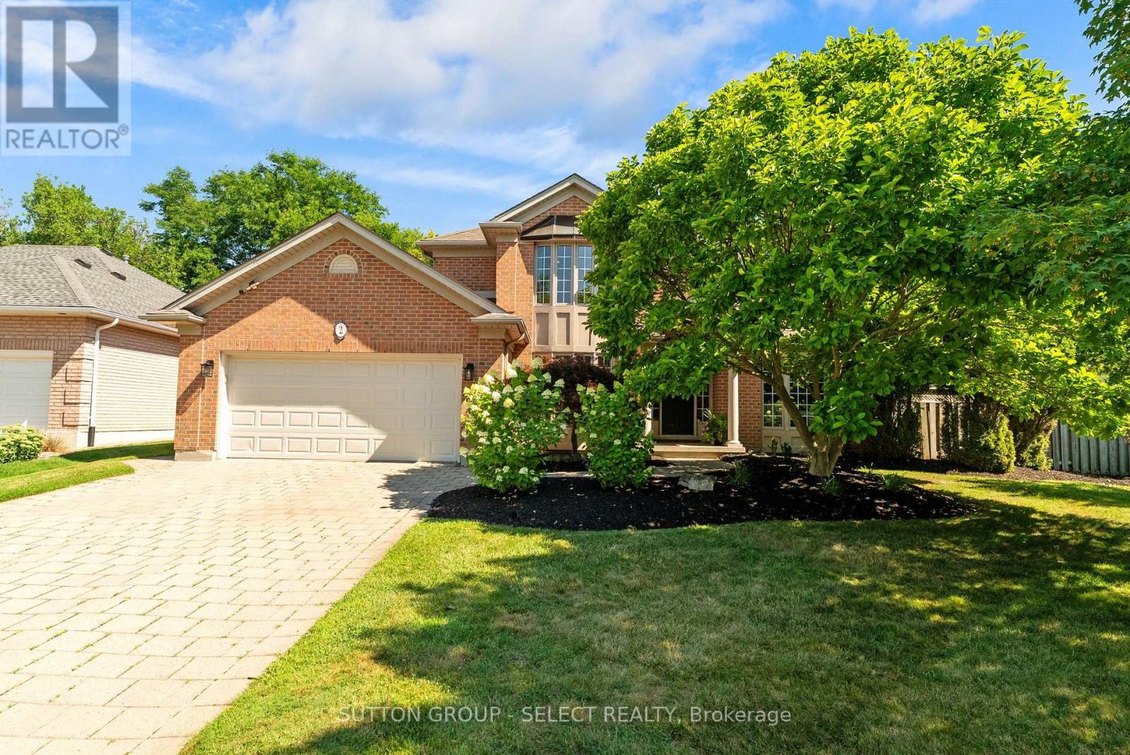 2 GARNET COURT, London North, Ontario