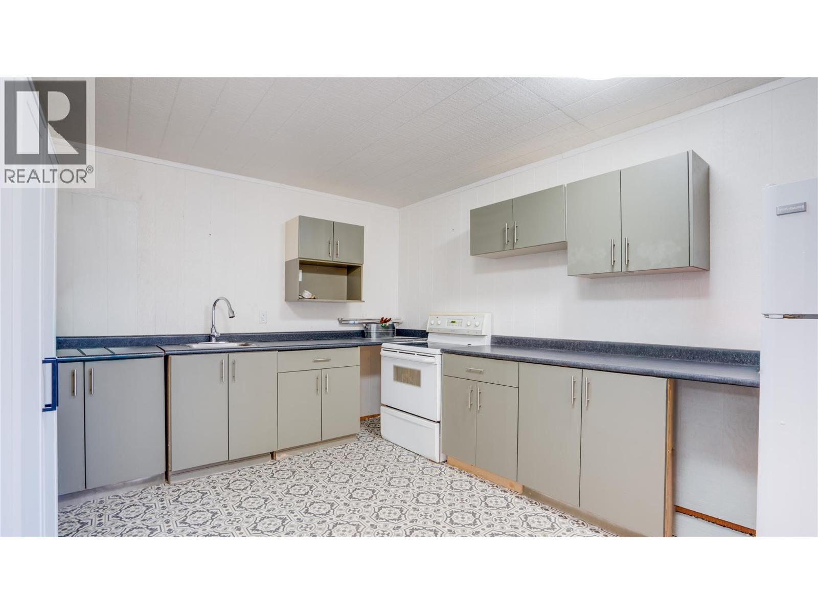 6668 Kamloops Vernon Highway 97 Highway, Westwold, British Columbia  V0E 3B1 - Photo 37 - 10397231