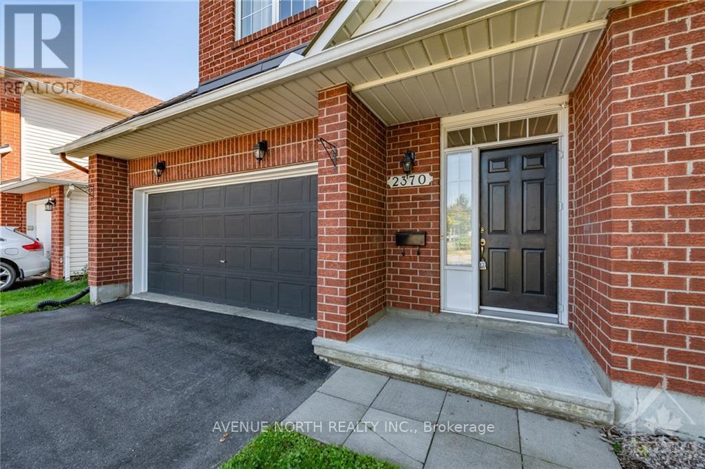 2370 Le Ruisseau Circle, Ottawa, Ontario  K1W 1K8 - Photo 2 - X13653062