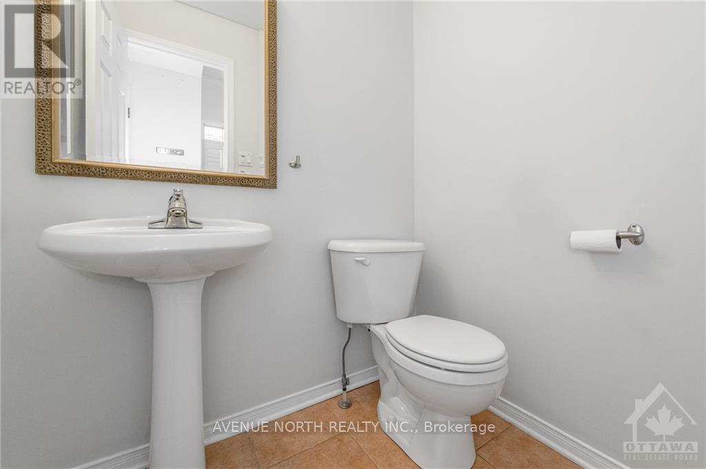 2370 Le Ruisseau Circle, Ottawa, Ontario  K1W 1K8 - Photo 4 - X13653062