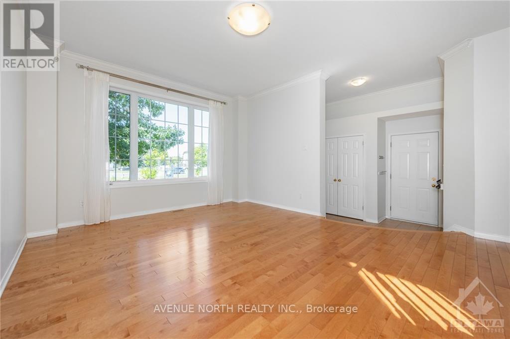 2370 Le Ruisseau Circle, Ottawa, Ontario  K1W 1K8 - Photo 5 - X13653062