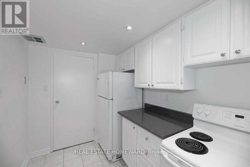 1219 - 77 Maitland Place, Toronto, Ontario  M4Y 2V6 - Photo 11 - C13648126