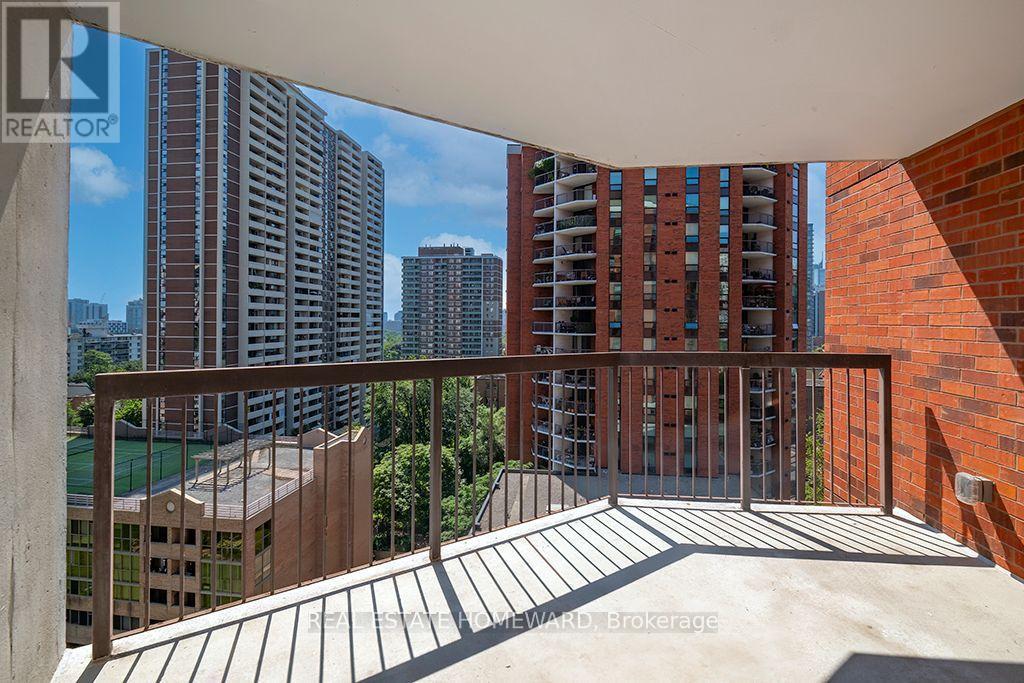 1219 - 77 Maitland Place, Toronto, Ontario  M4Y 2V6 - Photo 38 - C13648126