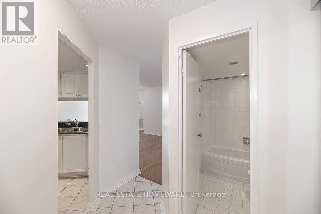 1219 - 77 Maitland Place, Toronto, Ontario  M4Y 2V6 - Photo 9 - C13648126