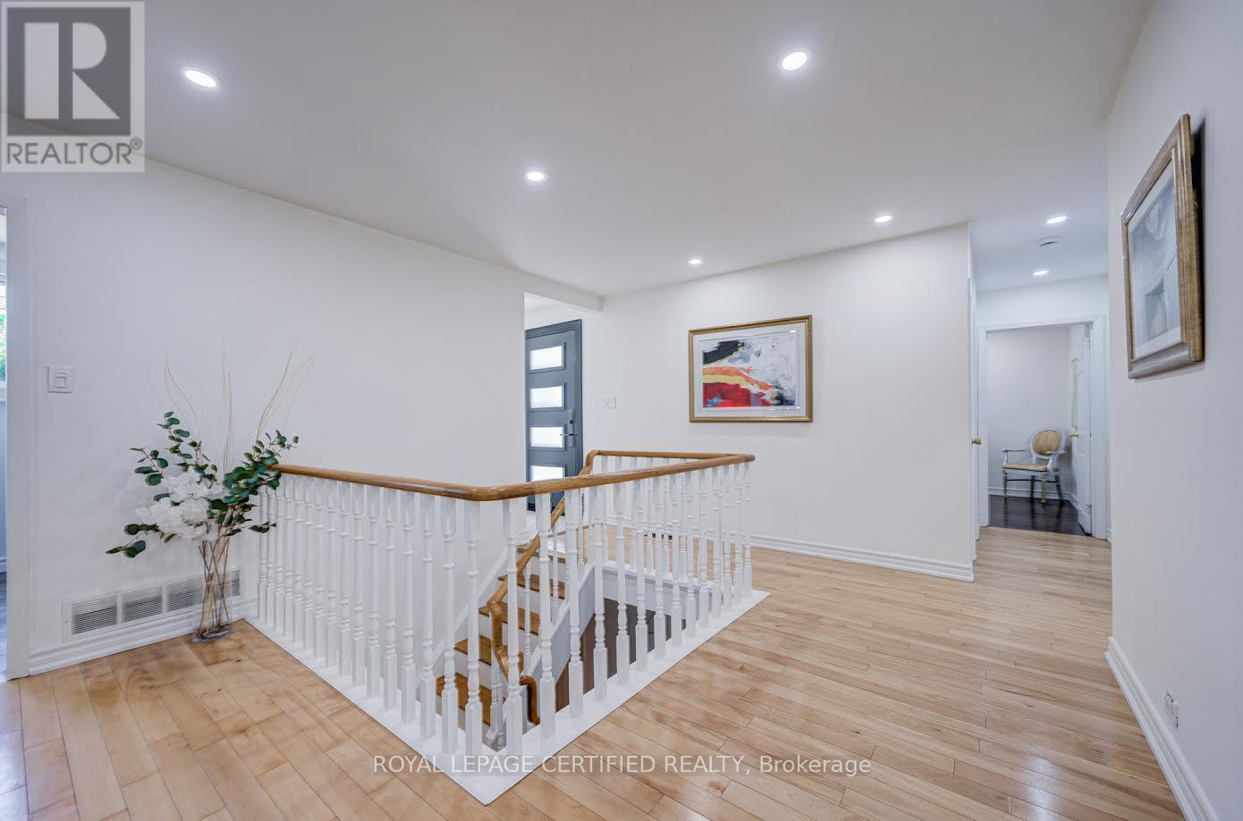 79 Samson Crescent, Toronto, Ontario  M1G 1N2 - Photo 7 - E13653076