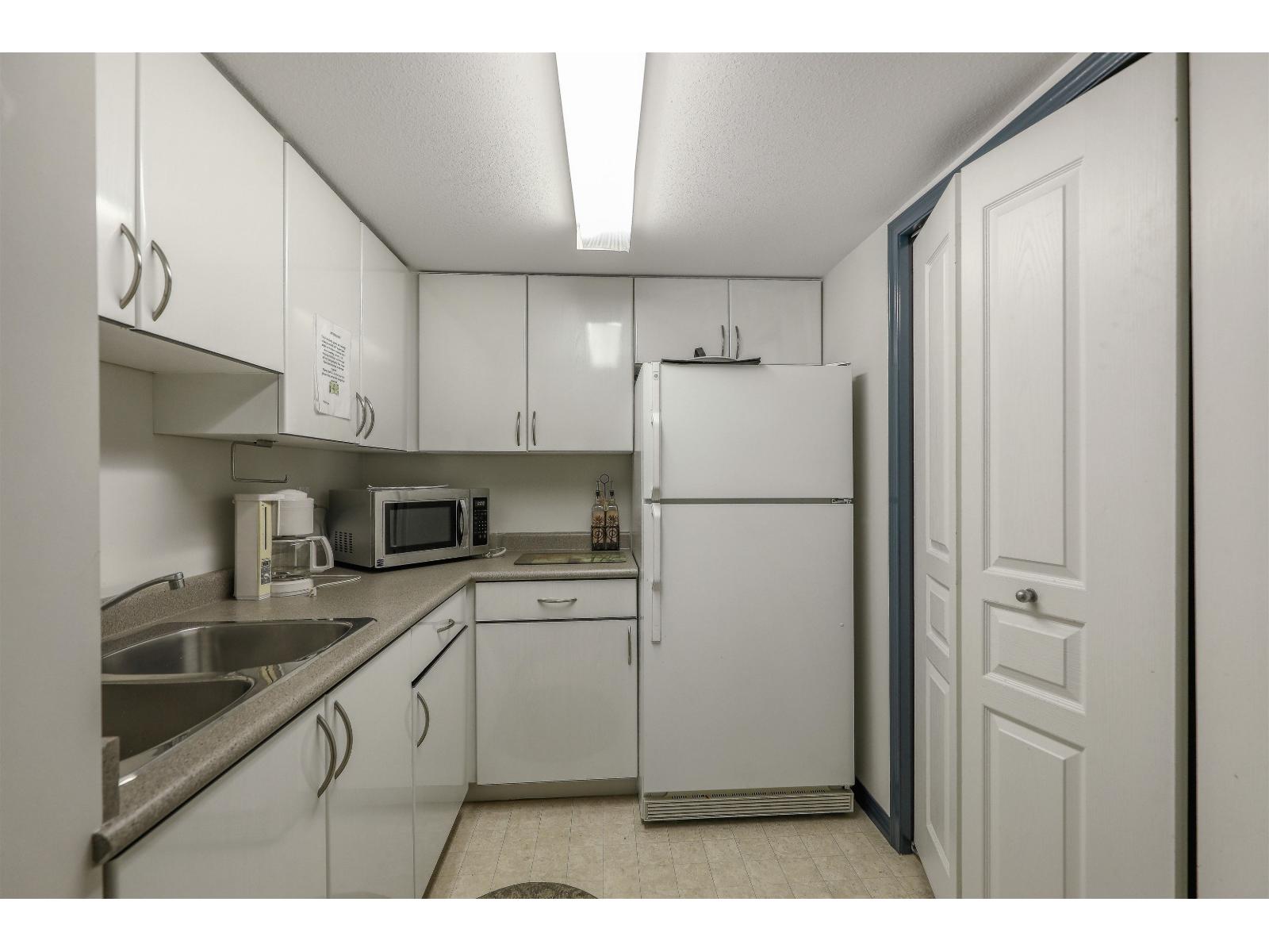 207 6385 121 Street, Surrey, British Columbia  V3X 3K6 - Photo 38 - R3153549