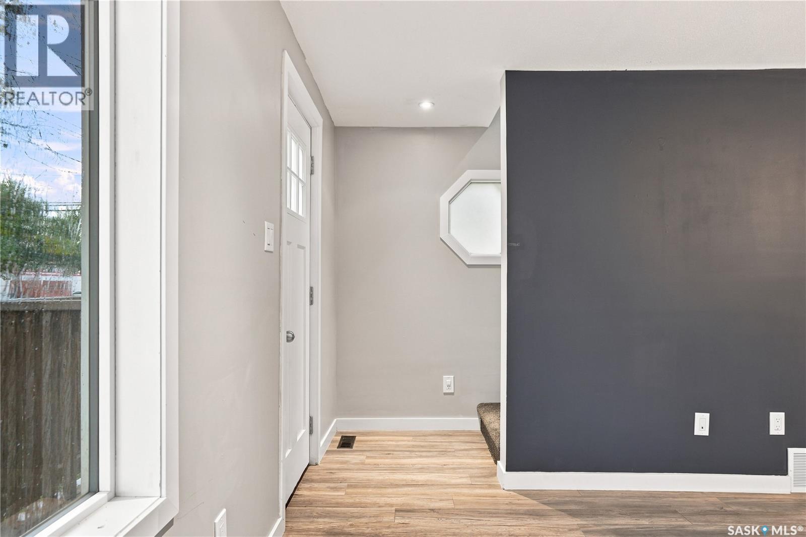 202 W Avenue S, Saskatoon, Saskatchewan  S7M 3G3 - Photo 7 - SK044544