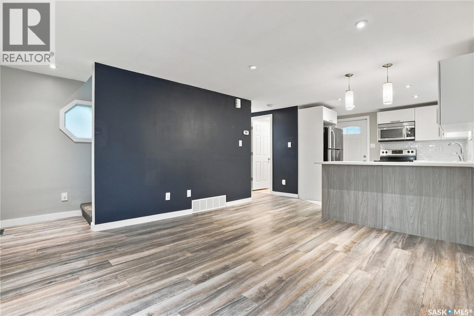 202 W Avenue S, Saskatoon, Saskatchewan  S7M 3G3 - Photo 9 - SK044544