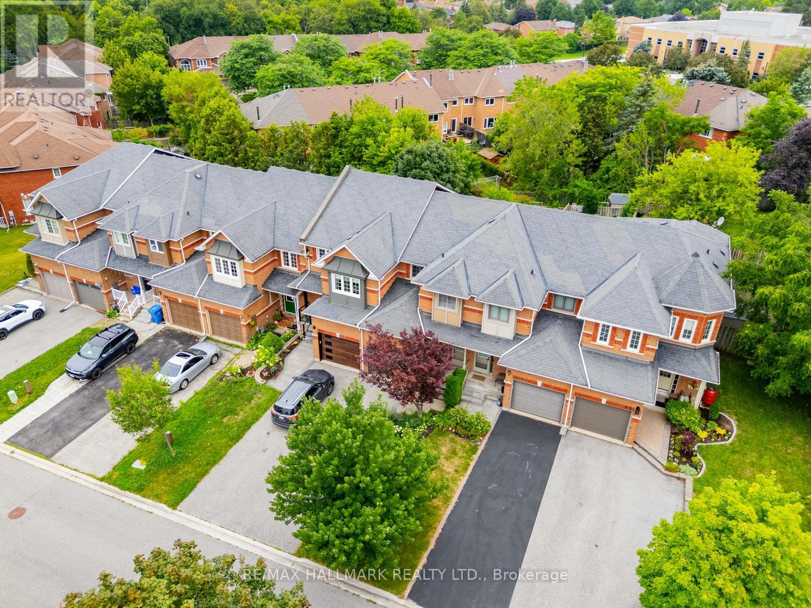 20 Willoway Court, Whitchurch-Stouffville, Ontario  L4A 1K7 - Photo 4 - N13653012