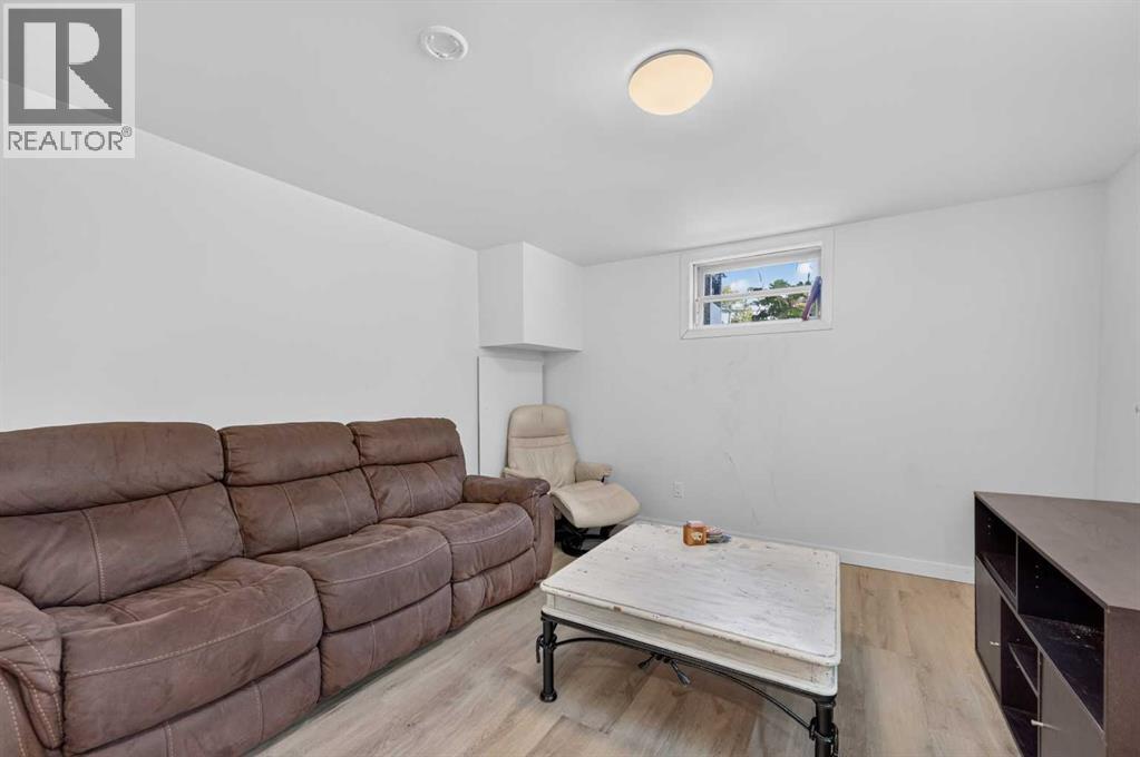 136 Hendon Drive NW, Calgary, Alberta  T2K 1Z1 - Photo 14 - A2322677