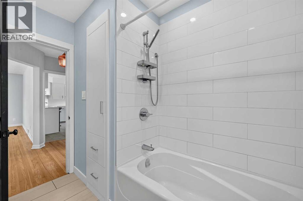 136 Hendon Drive NW, Calgary, Alberta  T2K 1Z1 - Photo 10 - A2322677