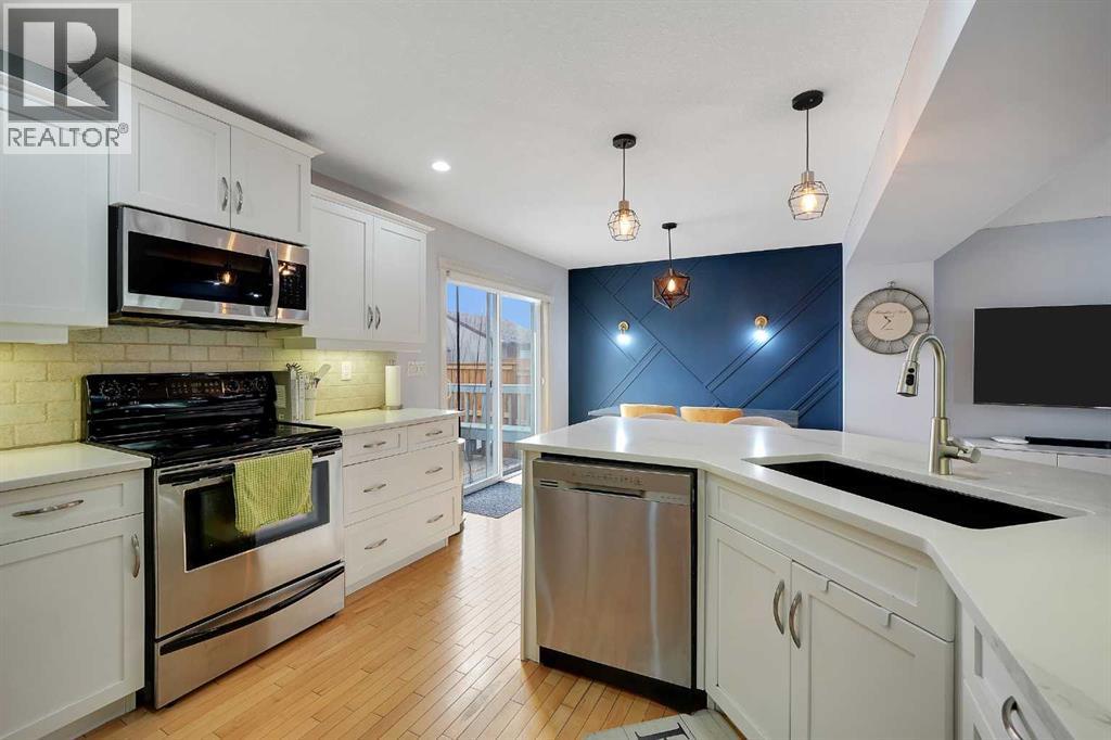 5532 Forand Street SW, Calgary, Alberta  T3E 7S6 - Photo 6 - A2332203