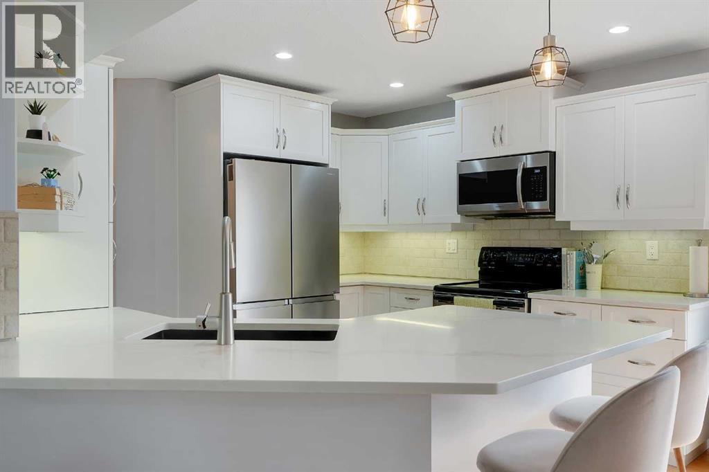 5532 Forand Street SW, Calgary, Alberta  T3E 7S6 - Photo 8 - A2332203
