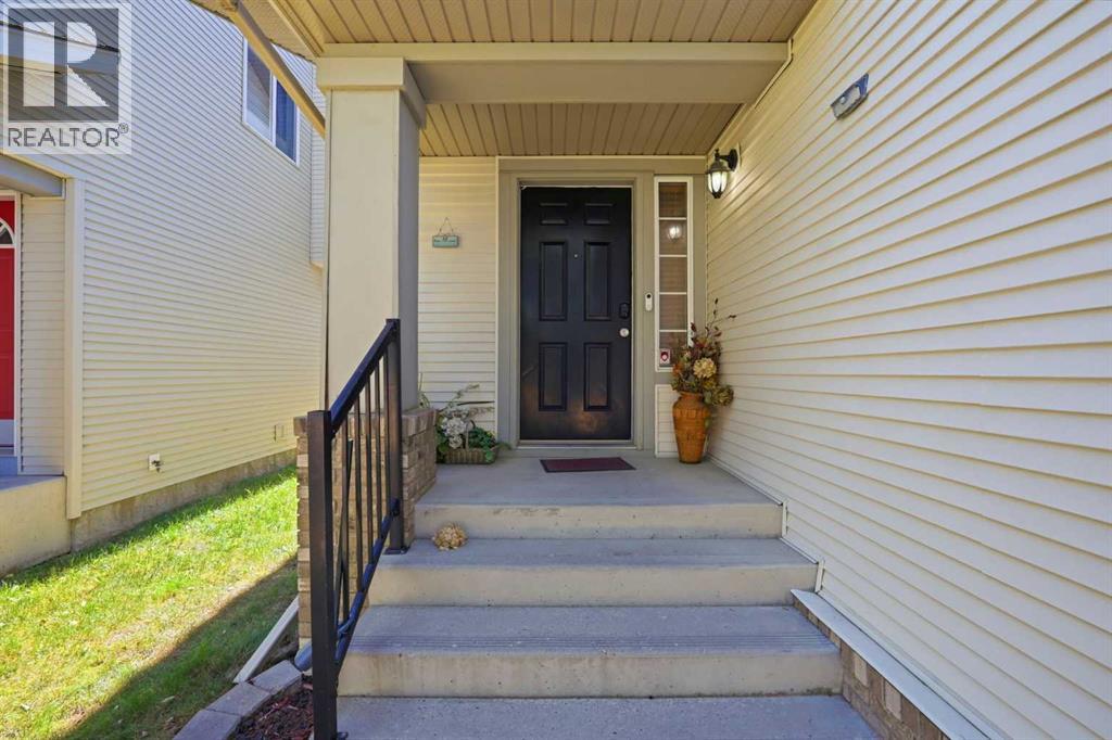 84 Cougar Ridge Circle Sw, Calgary, Alberta T3H 5C8 - Photo 3 - A2335470