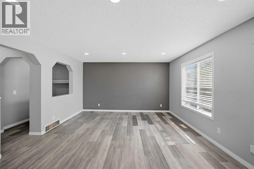 84 Cougar Ridge Circle Sw, Calgary, Alberta T3H 5C8 - Photo 12 - A2335470
