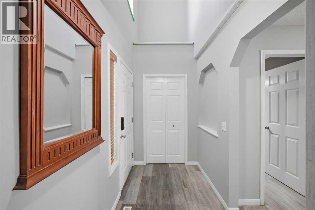 84 Cougar Ridge Circle Sw, Calgary, Alberta T3H 5C8 - Photo 6 - A2335470