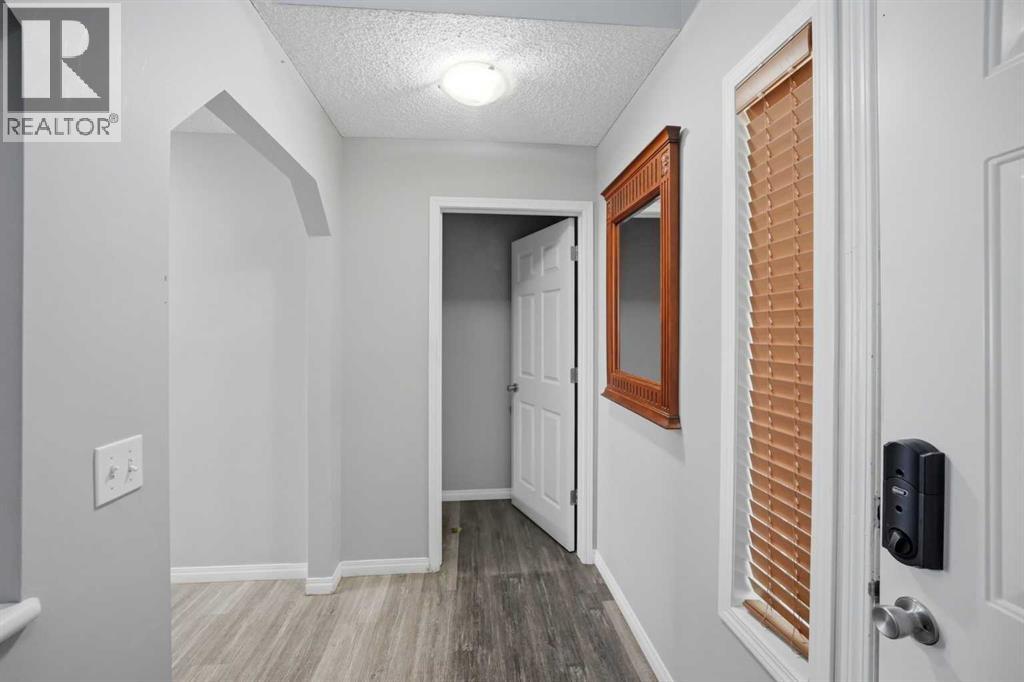 84 Cougar Ridge Circle Sw, Calgary, Alberta T3H 5C8 - Photo 7 - A2335470