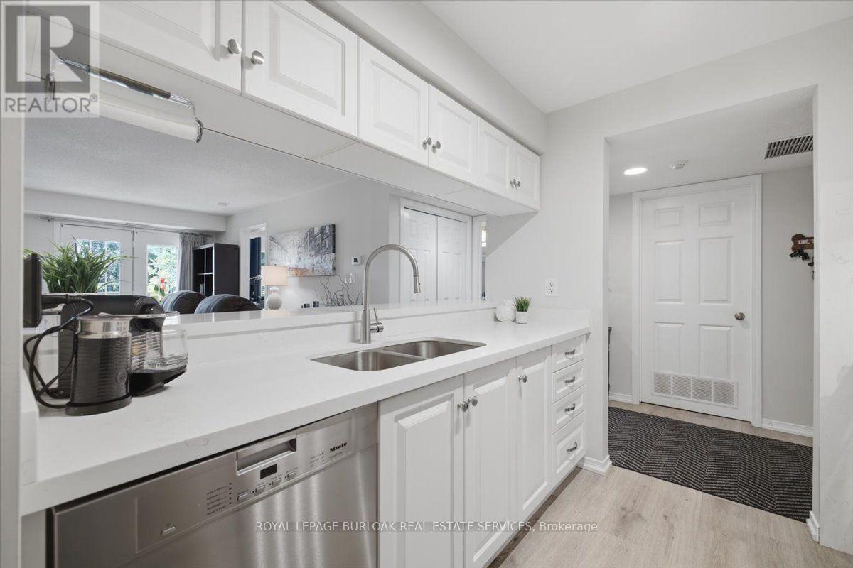 E305 - 216 Plains Road W, Burlington, Ontario  L7T 4K8 - Photo 17 - W13653006