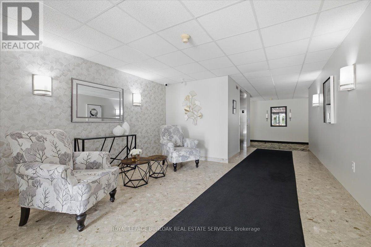 E305 - 216 Plains Road W, Burlington, Ontario  L7T 4K8 - Photo 3 - W13653006