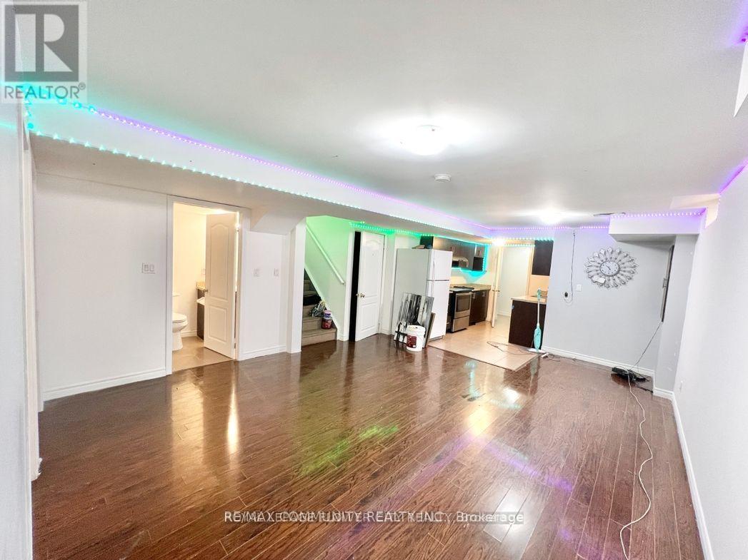 Bsmt - 21 Midvale Road, Brampton, Ontario  L7A 2M9 - Photo 7 - W13653042